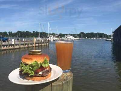 Portside Grill on Urbanna Creek