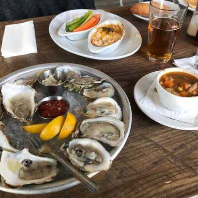 Hudson Coastal Raw Bar & Grille