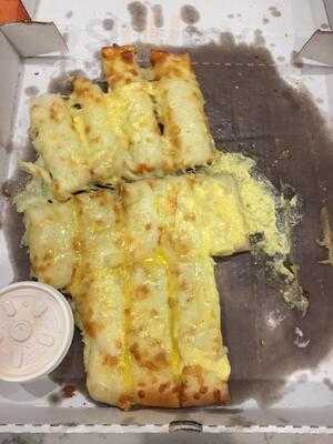 The Greathouse of Pizza, Casey