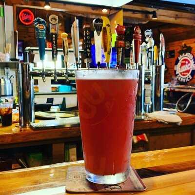 Gene's Bar and Grill, Roseau