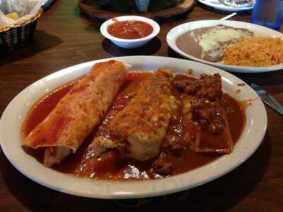 Los Tres Potrillos, Millstadt