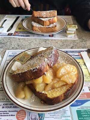 Gateway Diner, Holmes