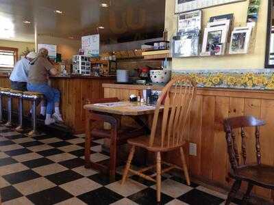 Danielle's Sebago Diner