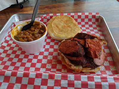 Jerry The King Lawler Memphis Bbq, Benton