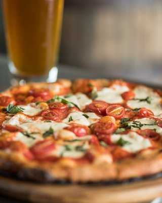 Das Craft Beer & Pizza