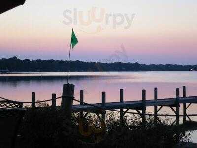 Michael's On The Lake