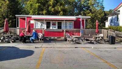 Carie's Caboose, Montrose