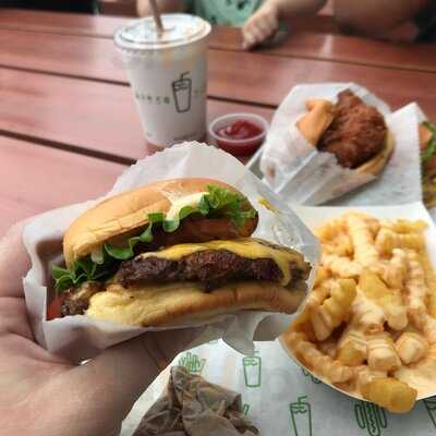 Shake Shack Pinecrest