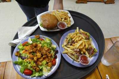 B & C Seafood Market & Cajun Restaurant, Vacherie