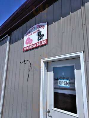 Toasty Oven Bakery-Amish, New Holstein