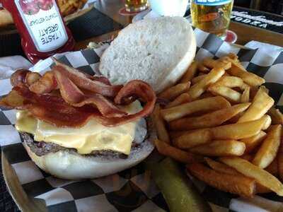 Aders Tavern, Union Beach