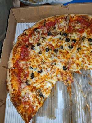 Russell's Pizza, Wagener
