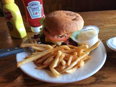 Barn and Grill, Bourbon