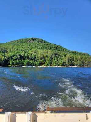 Majestic Mountain Marina, Hadley