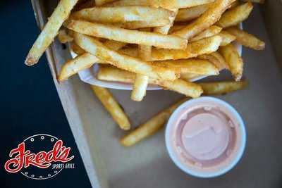 Fred's Sports Grill