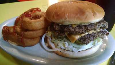 The Family Diner, Redfield