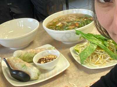 Pho Ngon So 1, Lake City