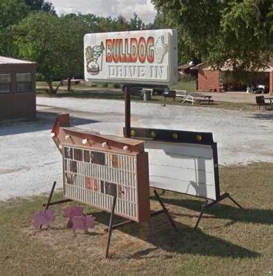 Bulldog Drive-in, Hampton