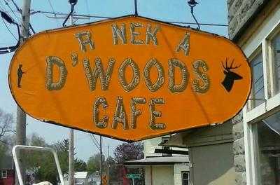 R NEK A D'WOODS CAFE