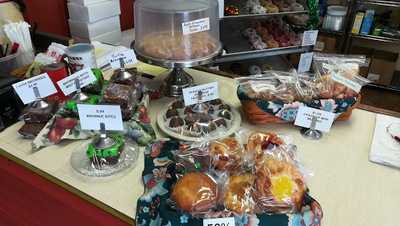 Apple Valley Bakery, Monmouth