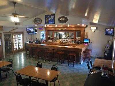 Elmo's Highwood Bar, Highwood