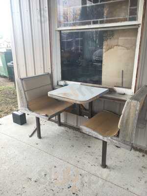 Gifford Landmark Cafe