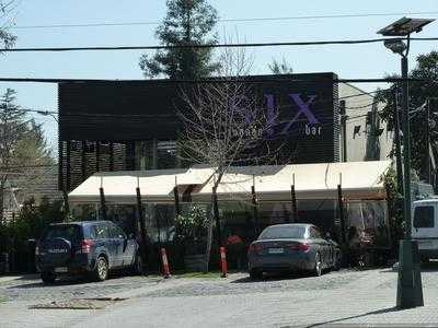 Six Lounge Bar