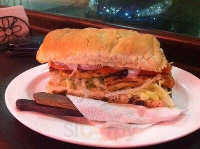 La Ruta De La Milanesa, Santiago