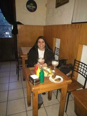 La Pica De Los Cunados