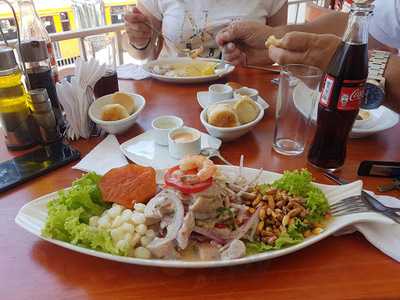 Mis Tesoros Restaurant