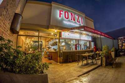 Fonzi Sangucheria & Cafeteria