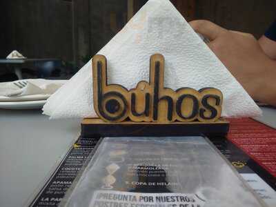 Búhos Café