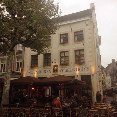 Cafe In Den Ouden Vogelstruys