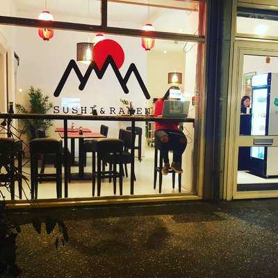 Ama Sushi & Ramen