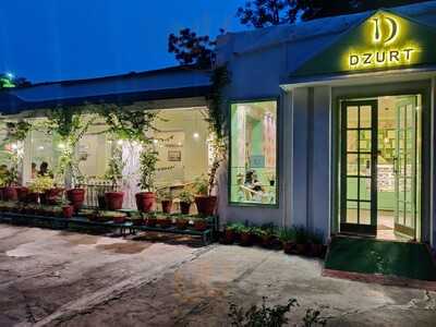 Dzurt Patisserie And Cafe