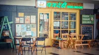 Pagdandi Books Chai Cafe