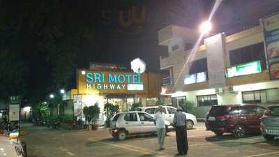 Sri Motel Highway