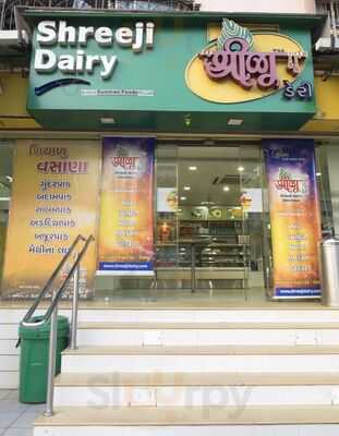 Shreeji Dairy Parlour