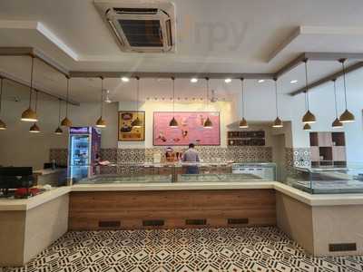 Vadilal's Happinezz Parlour