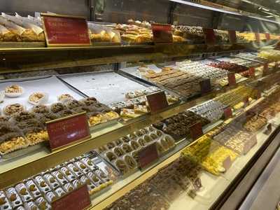 Anand Sweets & Savouries