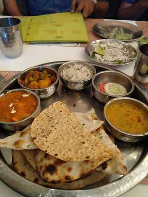 Masaledaar Desi Rasoi T.Nagar