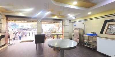 Sri Sampoorna Hotel Restaurant