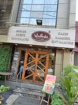 Wadhwa Bakers & Restaurant