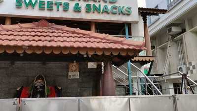 Grand Sweets & Snacks