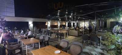 Hats Off Bar And Restaurant Indore