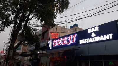 Beeji Restaurant & Bar