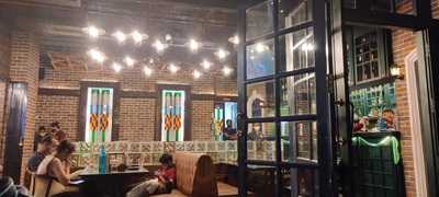 UNO Chicago Bar & Grill