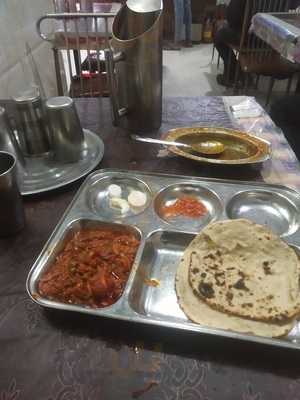 Mamaji Restaurant & Bhojnalay