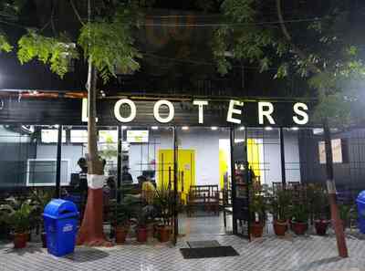 Looters