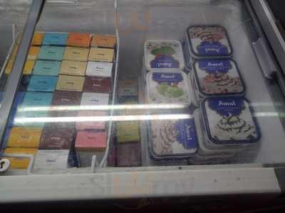 Bhuwnesh Ice Cream Parlour